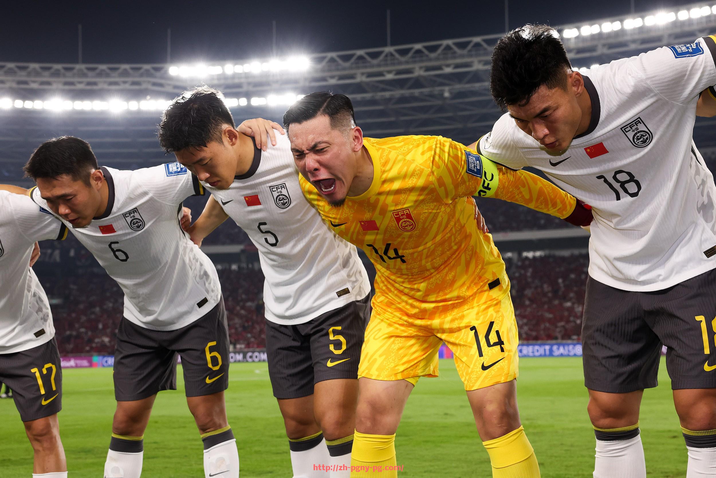 pg电子在线官网-有哪些中国球员在英超效力时曾跪地致敬的感人瞬间